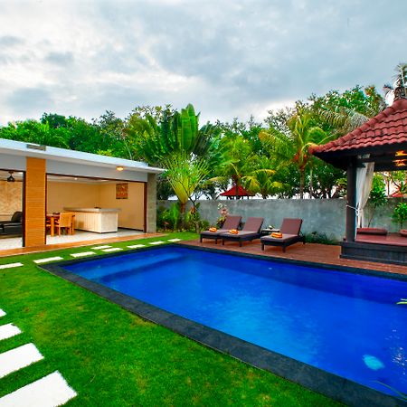 Puri Saron Hotel Baruna Beach Lovina Экстерьер фото