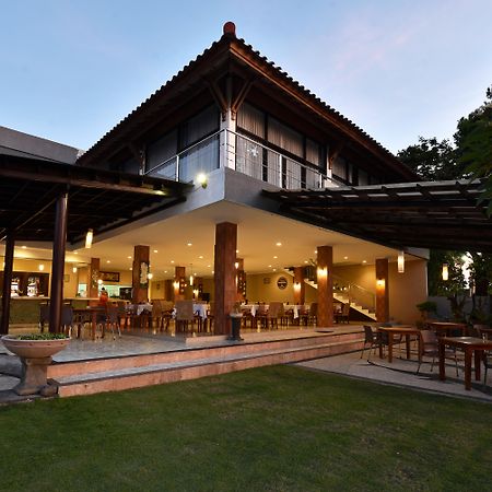 Puri Saron Hotel Baruna Beach Lovina Экстерьер фото