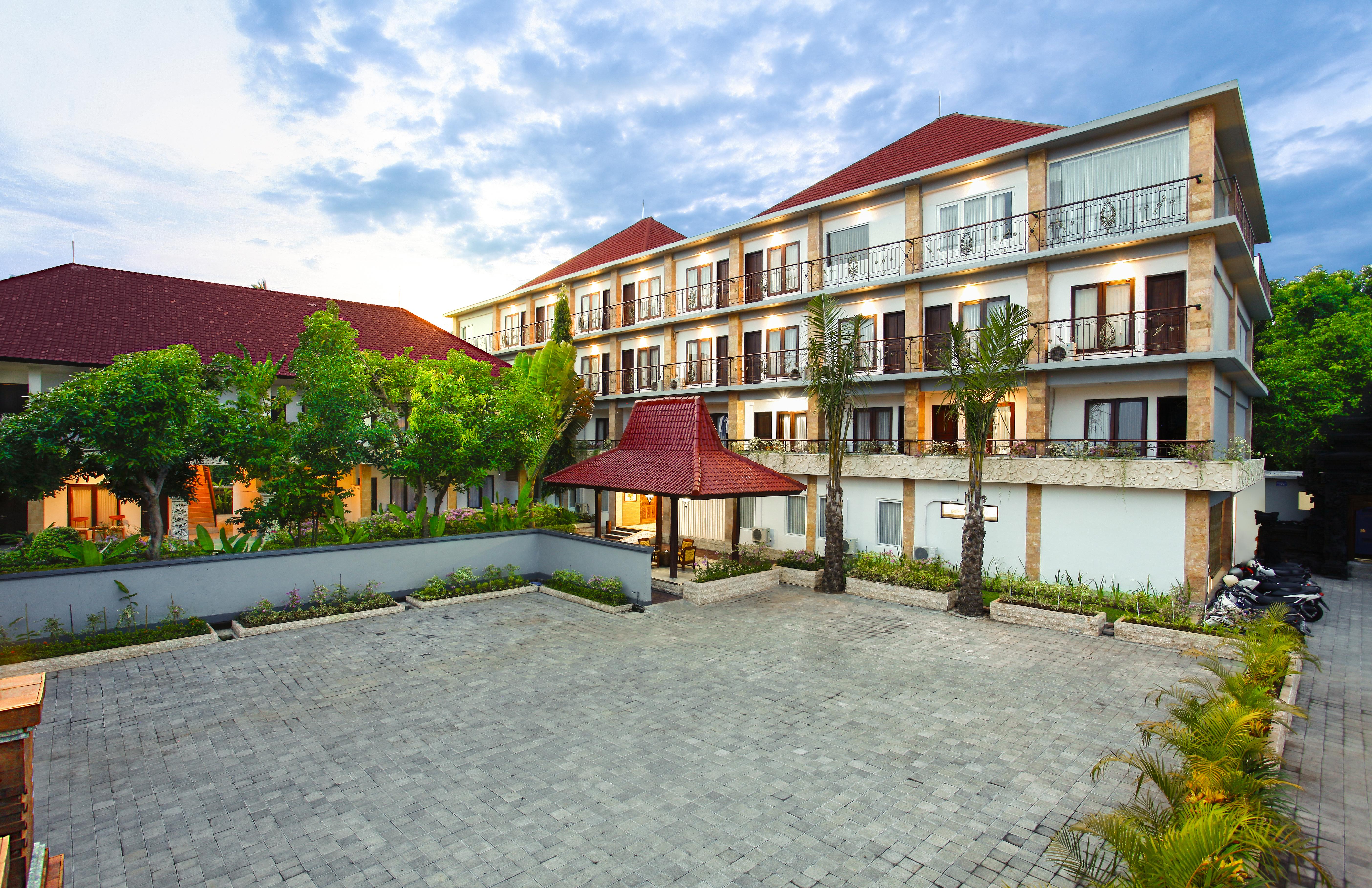 Puri Saron Hotel Baruna Beach Lovina Экстерьер фото