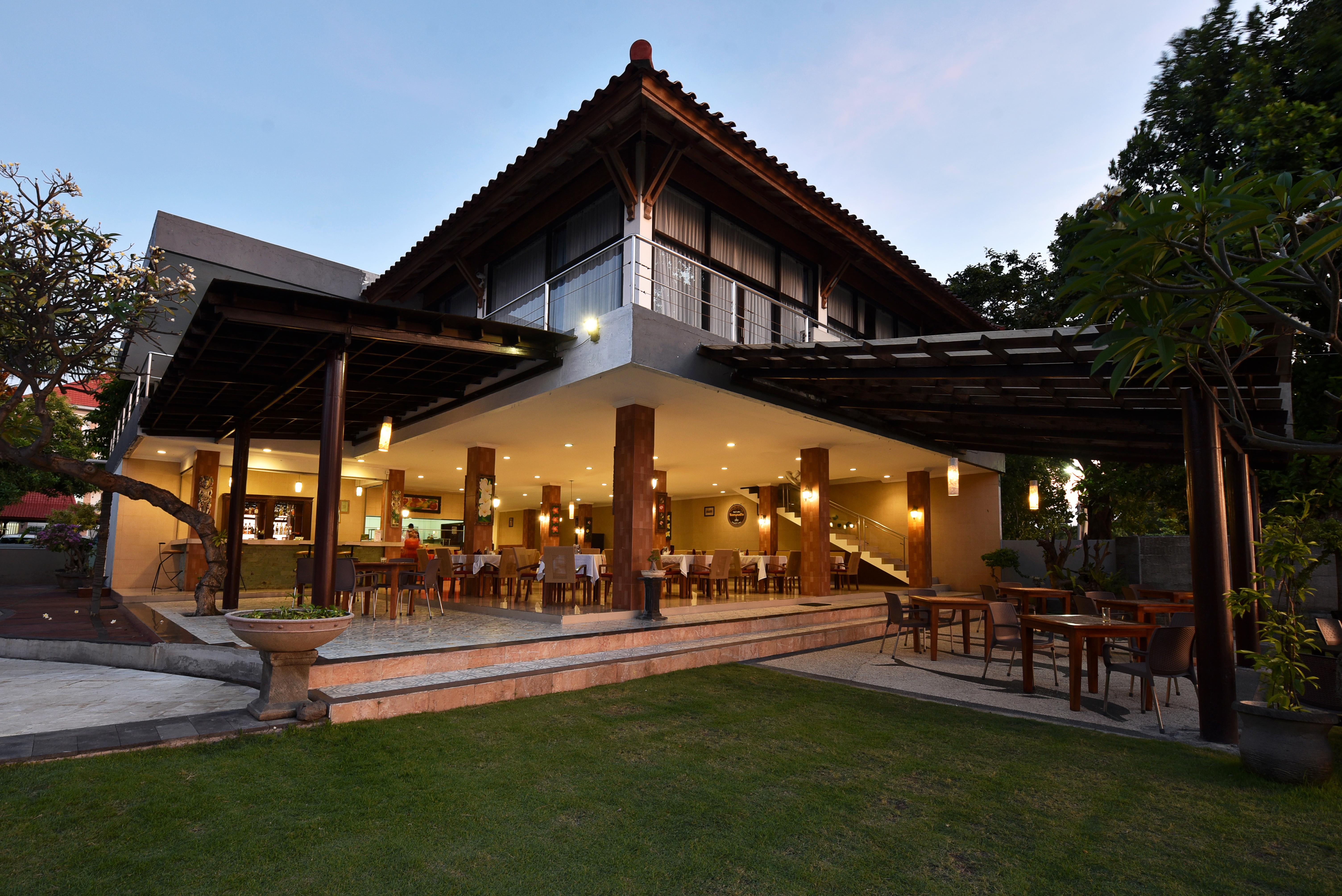 Puri Saron Hotel Baruna Beach Lovina Экстерьер фото