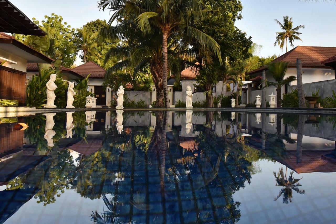 Puri Saron Hotel Baruna Beach Lovina Экстерьер фото