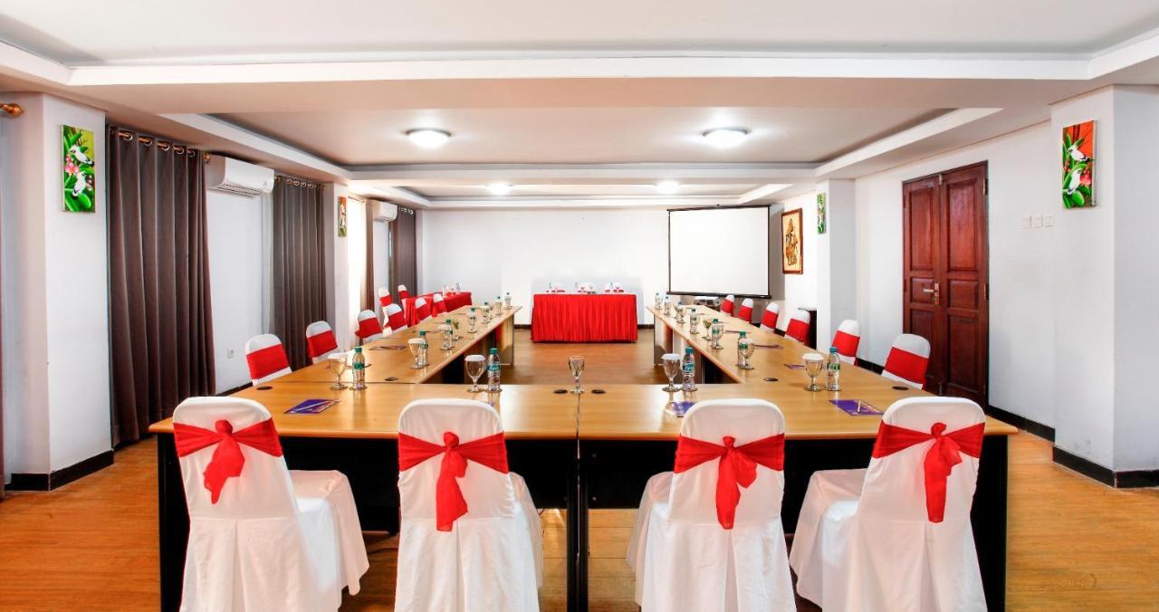 Puri Saron Hotel Baruna Beach Lovina Экстерьер фото